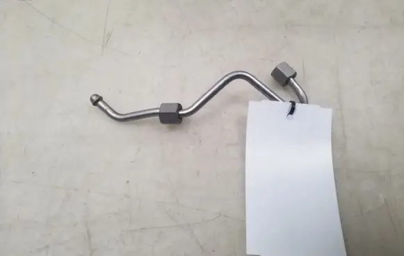 BMW 5 F10 F11 Fuel injector supply line/pipe 