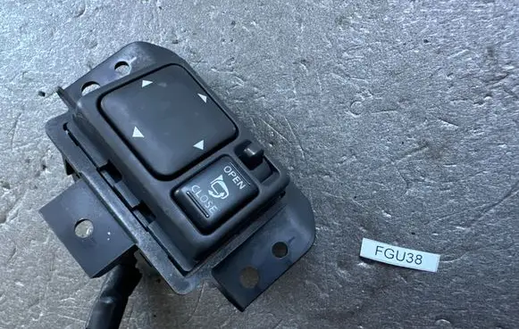 Nissan Patrol Y61 Wing mirror switch 25570AX000