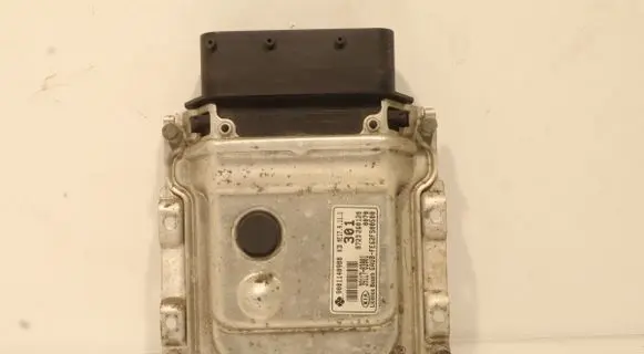 KIA Rio Engine control unit/module ECU 3911703001