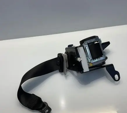 Mercedes-Benz CLS C219 Rear seatbelt 2198601985 040565 A2198601985