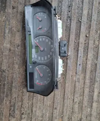 Volvo C70 Speedometer (instrument cluster) 9451530