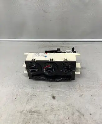 Mercedes-Benz A W168 Climate control unit 1688300485