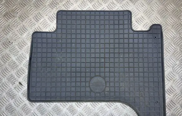Toyota Land Cruiser (J120) Rear floor mat 