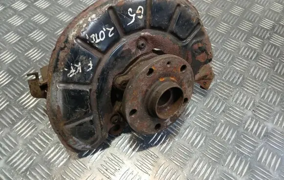 Volkswagen Golf V Front wheel hub spindle knuckle