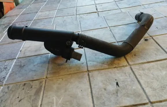Volkswagen Touran I Engine coolant pipe/hose 1K0121157BJ