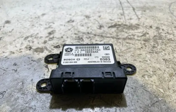 Jeep Grand Cherokee Parking PDC control unit/module 68204477AC 0383