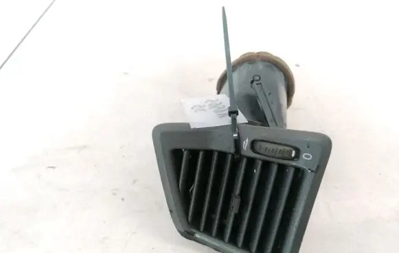 Volvo S60 Dash center air vent grill 3409373