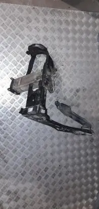 Mercedes-Benz E W211 Front bumper mounting bracket