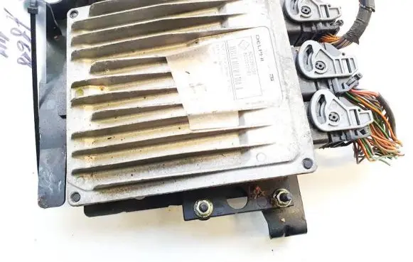Renault Megane II Engine control unit/module 8200399038 8200513163