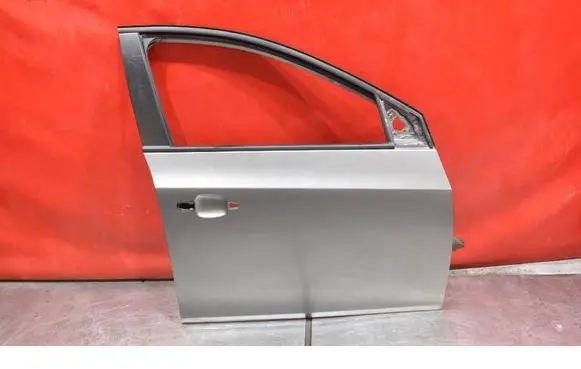 Chevrolet Cruze Front door 