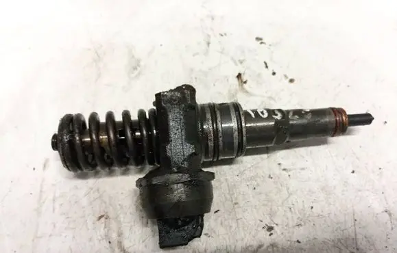 Fuel injector