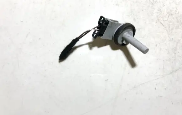 Volkswagen PASSAT B5.5 Interior temperature sensor 1j0907543a
