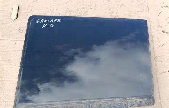 Hyundai Santa Fe Rear door window glass DOT748AS3M355 43R000385