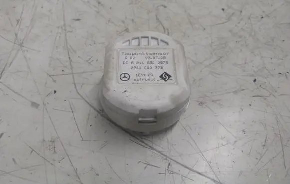 Mercedes-Benz E W211 Interior temperature sensor A2118300572