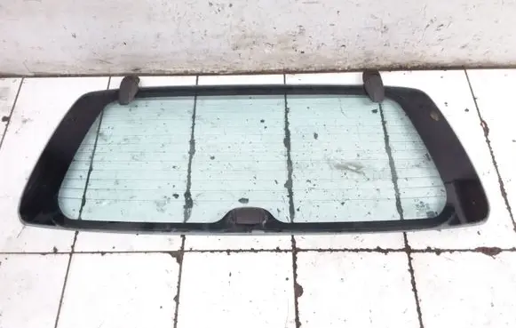 KIA Sorento Rear windscreen/windshield window AS2