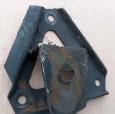 Jaguar XJ X40 Engine mounting bracket