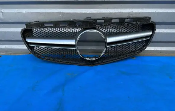 Mercedes-Benz E AMG W212 Front grill A2128855165 A2128851600