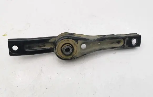 Volkswagen Golf VIII Engine mounting bracket 5Q0199855AA