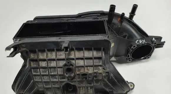 Volkswagen Golf VI Intake manifold 03C129711AD