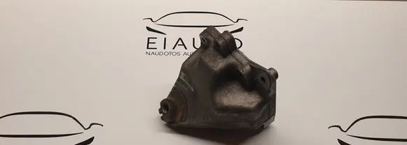 Mercedes-Benz CLS C219 Engine mounting bracket A2722231704