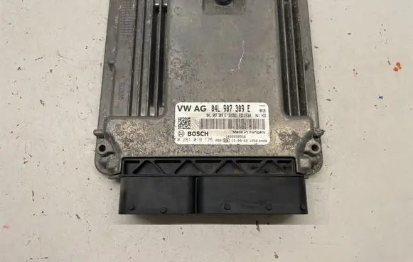 Audi A3 S3 8V Engine control unit/module 04L907309E 0281019175