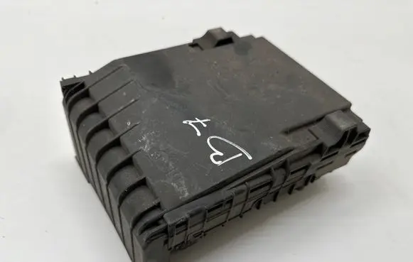 Volkswagen PASSAT B7 Fuse box set 3C0937125