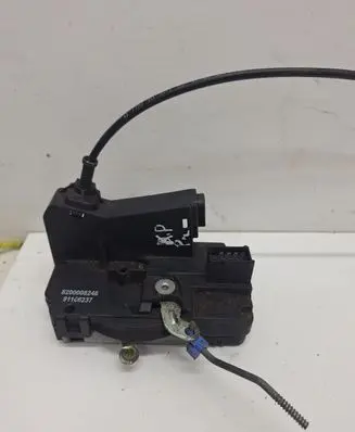 Opel Vivaro Front door lock