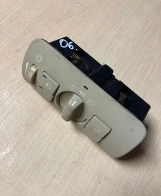 Volvo XC70 Light switch 30739422