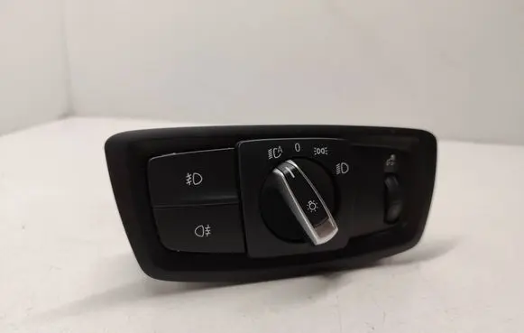 BMW X1 F48 F49 Light switch 6847524 305496762100