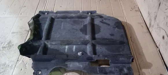Jeep Grand Cherokee Engine splash shield/under tray 68191341