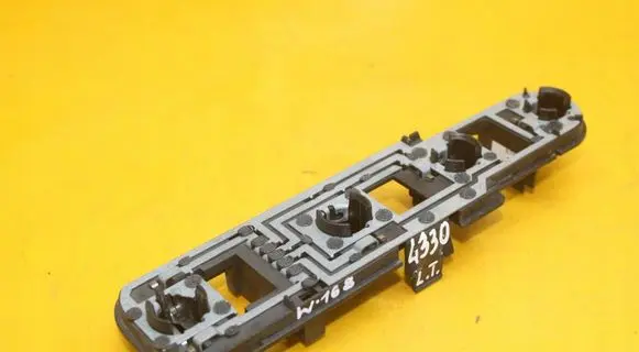 Mercedes-Benz A W168 Tail light bulb cover holder 4330