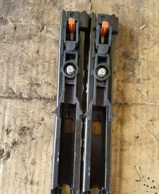 Citroen C4 II Seat belt adjustment rail 9673459180
