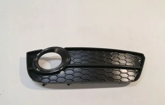 Audi A5 8T 8F Front bumper lower grill 8T0807682