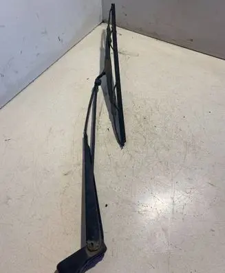 Mercedes-Benz Vito Viano W638 Rear wiper blade arm A6388201940