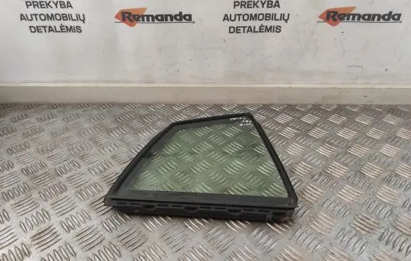 Toyota Prius (XW50) Rear vent window glass 6818847030
