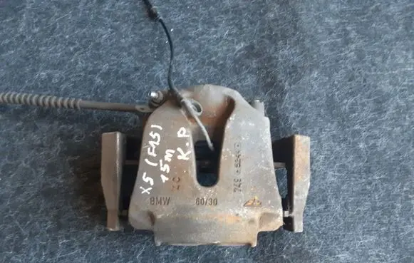 BMW X5 F15 Front brake caliper 7495244