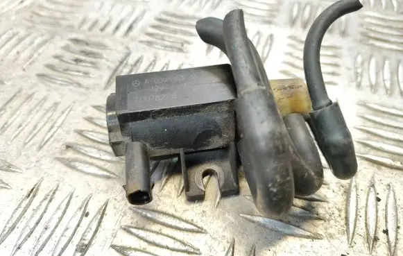 Mercedes-Benz C W204 Turbo solenoid valve A0091533128 70078208