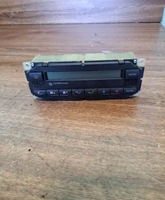 Volkswagen Golf IV Climate control unit 3B1907044B 5HB00761710
