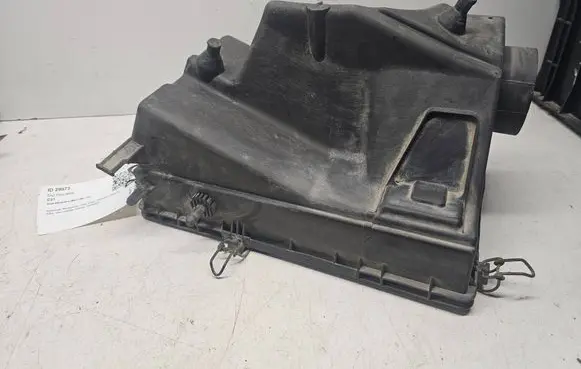 Seat Alhambra (Mk1) Air filter box 95VW9A612CB