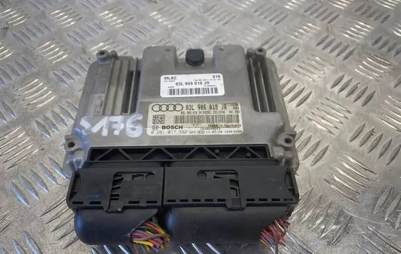 Audi A4 S4 B8 8K Engine control unit/module 03L906018JR 31600361