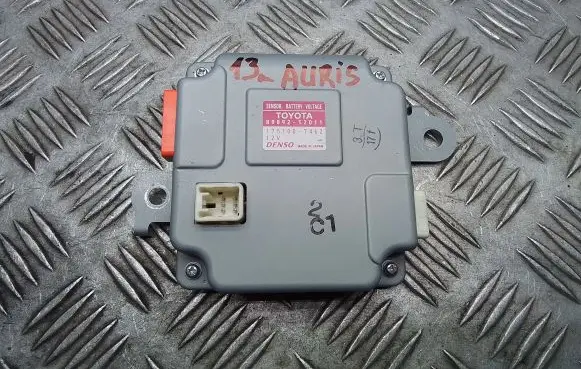 Toyota Auris E180 Battery control module 8989252011 1751007462