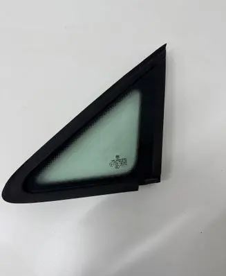 Volkswagen Caddy Front triangle window/glass DOT27M23100AS2 E000184 43R001057