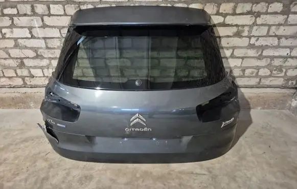 Tailgate/trunk/boot lid