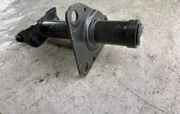 Volkswagen PASSAT B5 Front bumper shock/impact absorber 3b0807133