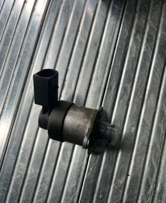 Mercedes-Benz S W221 Fuel pressure sensor 0928400677 1771052668