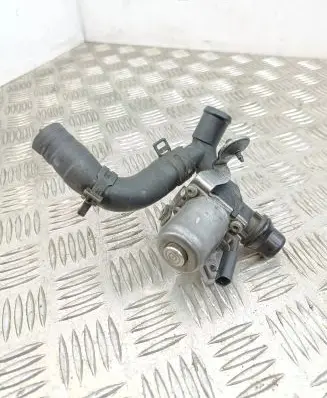 Mercedes-Benz C W204 Coolant heater control valve A6512000031