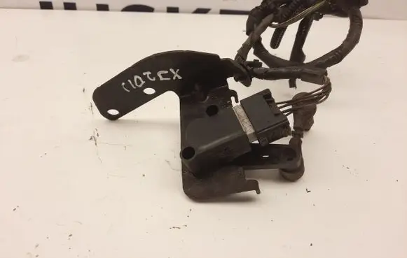 Headlight/headlamp level sensor