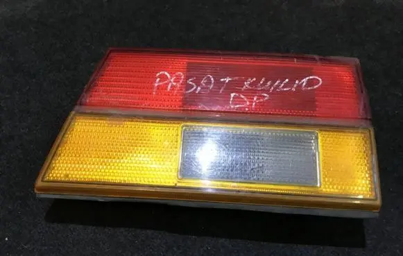 Volkswagen PASSAT B2 Tailgate rear/tail lights 321945108