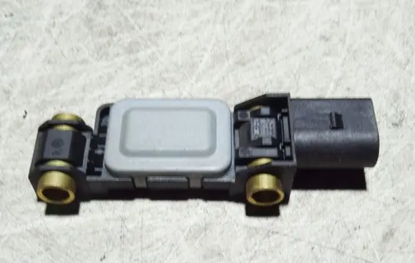 Audi A4 S4 B6 8E 8H Airbag deployment crash/impact sensor 8E0959643A