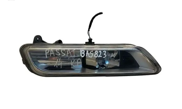 Volkswagen PASSAT B7 Front fog light 176623